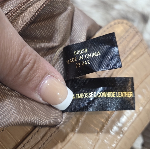 Vintage Etienne Aigner Tan Embossed Cowhide Shoulder Bag - Picture 12 of 15